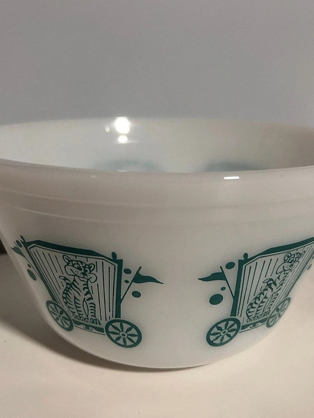 Federal glass bowl Circus Tiger 8”